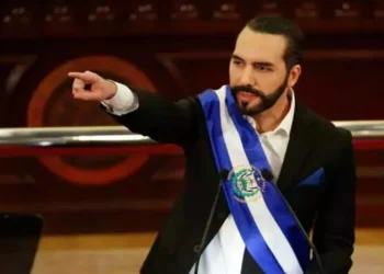 Le Salvador réduit le rôle du bitcoin, mais continue d’investir